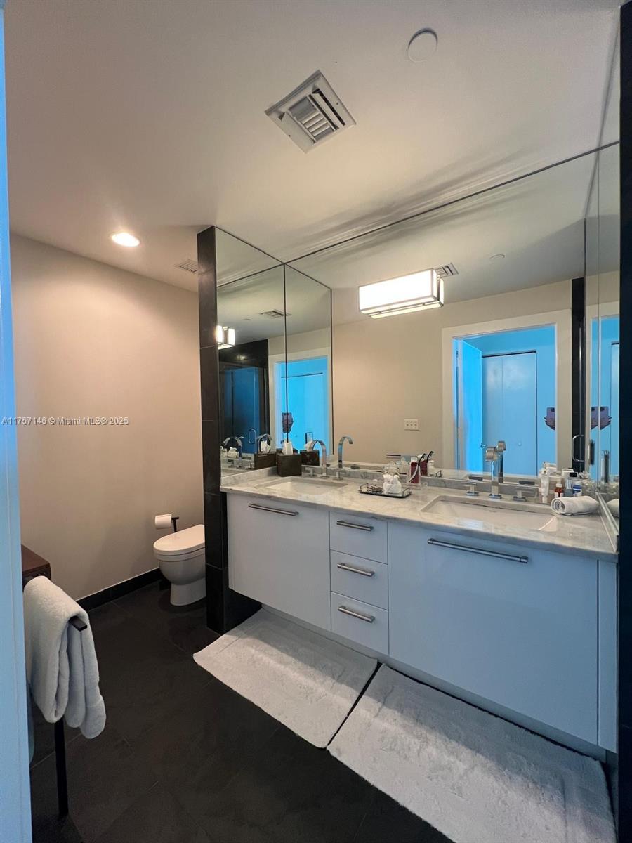 900 Biscayne Blvd #4108, Miami FL 33132