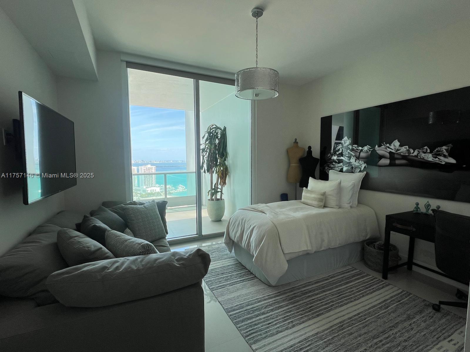 900 Biscayne Blvd #4108, Miami FL 33132