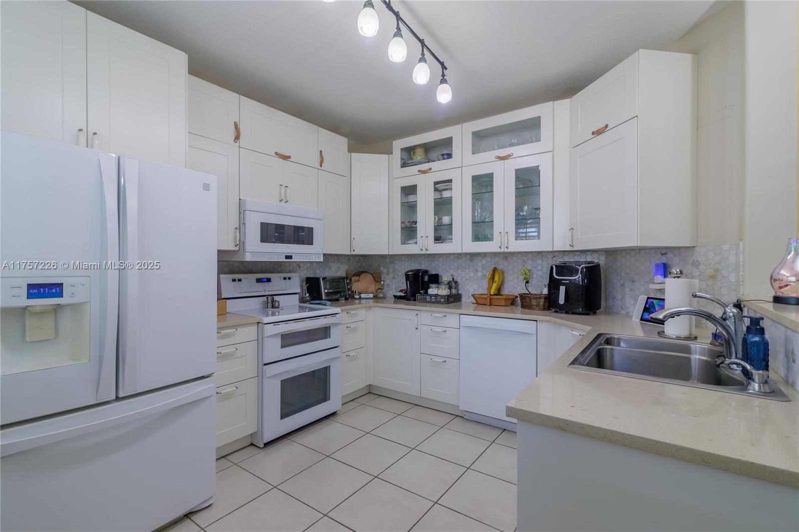 10181 NW 32nd Ter #10181, Doral, Florida image 16