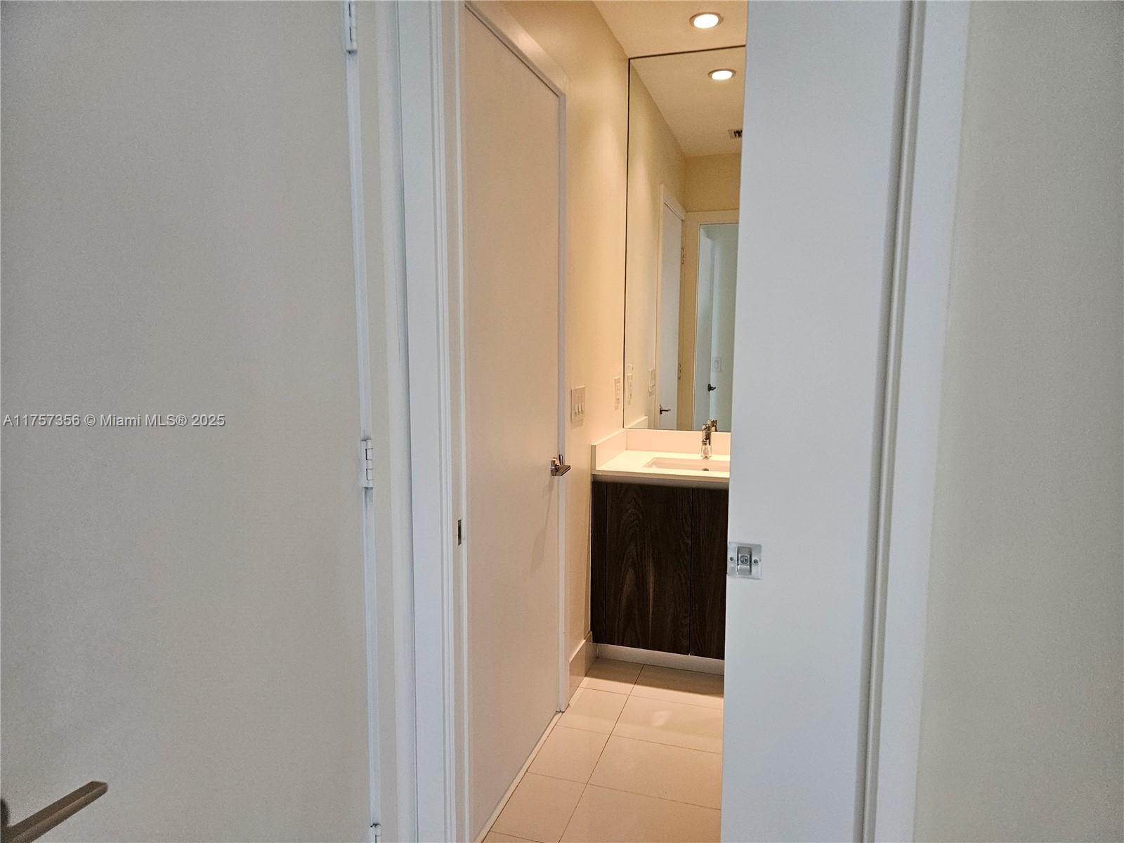 480 NE 31st St #2706, Miami FL 33137