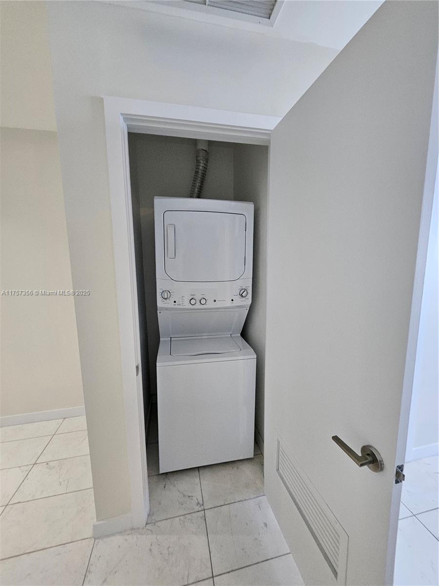 480 NE 31st St #2706, Miami FL 33137