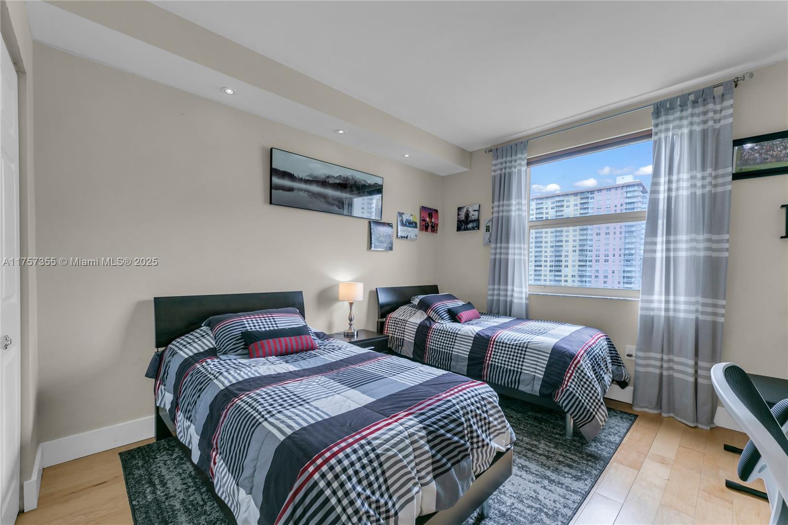 Listing Photo 18