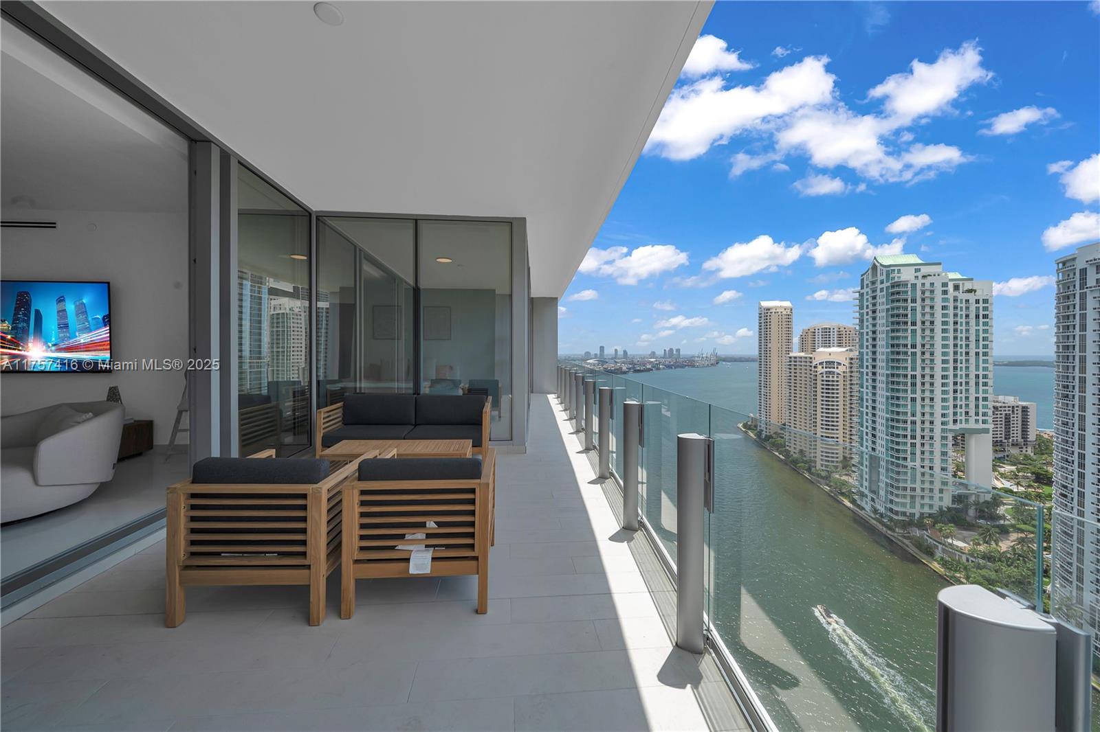 300 Biscayne Boulevard Way, Miami, Florida image 15