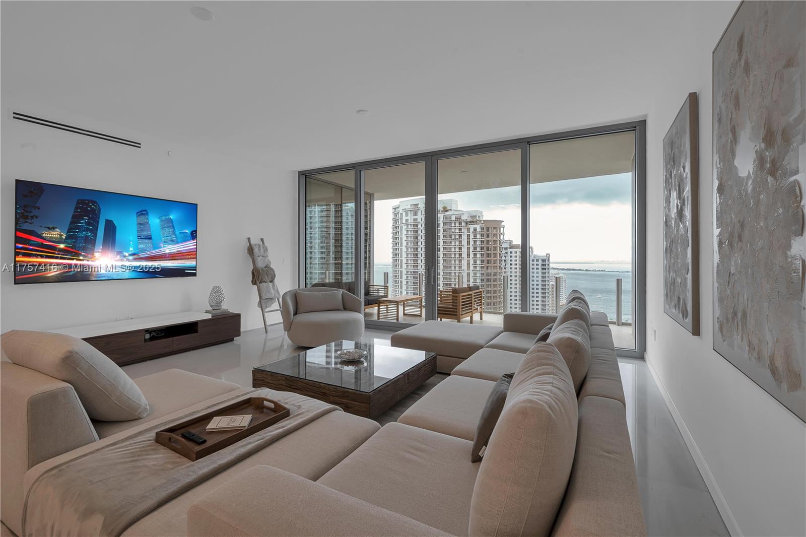 300 Biscayne Boulevard Way, Miami, Florida image 7