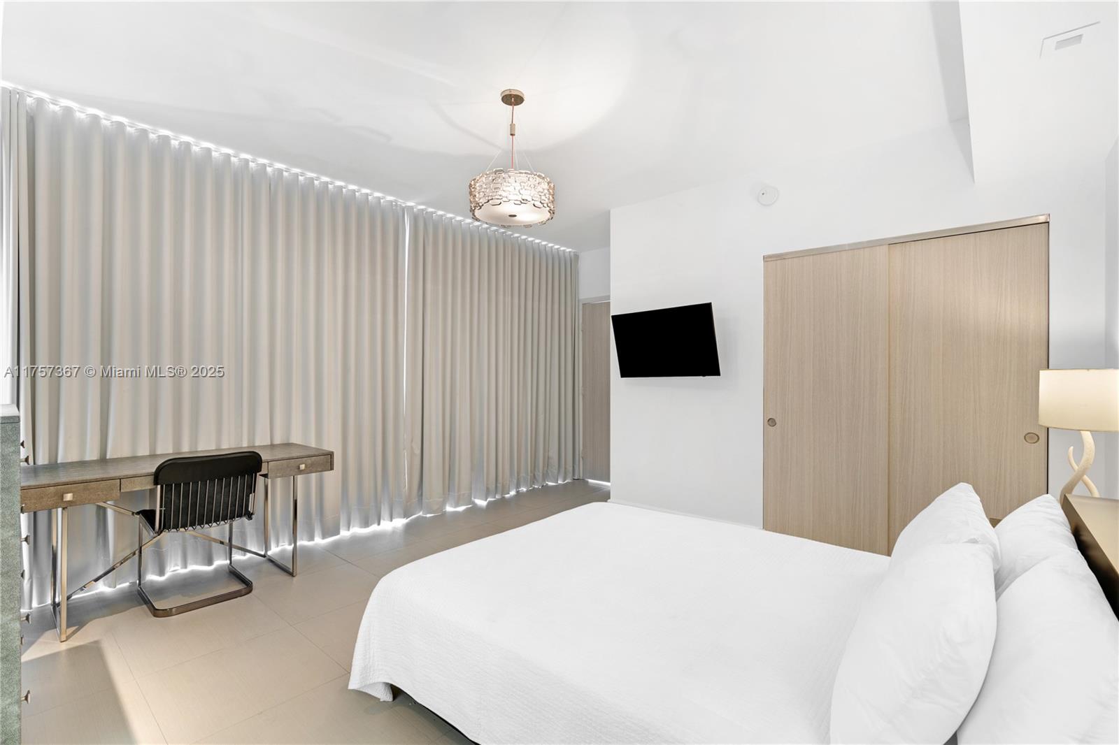 3737 Collins Ave #S-703, Miami Beach FL 33140