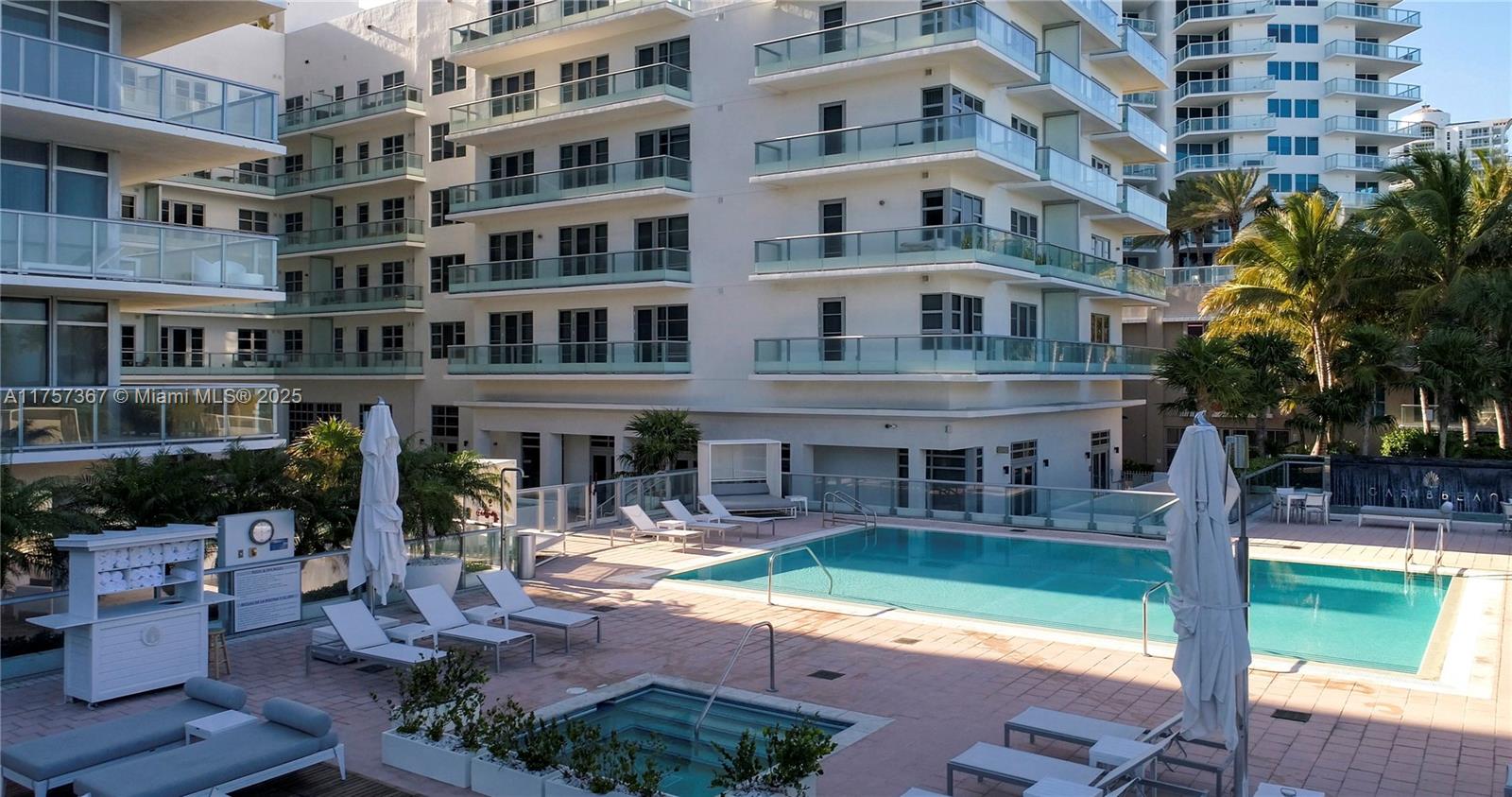 3737 Collins Ave #S-703, Miami Beach FL 33140
