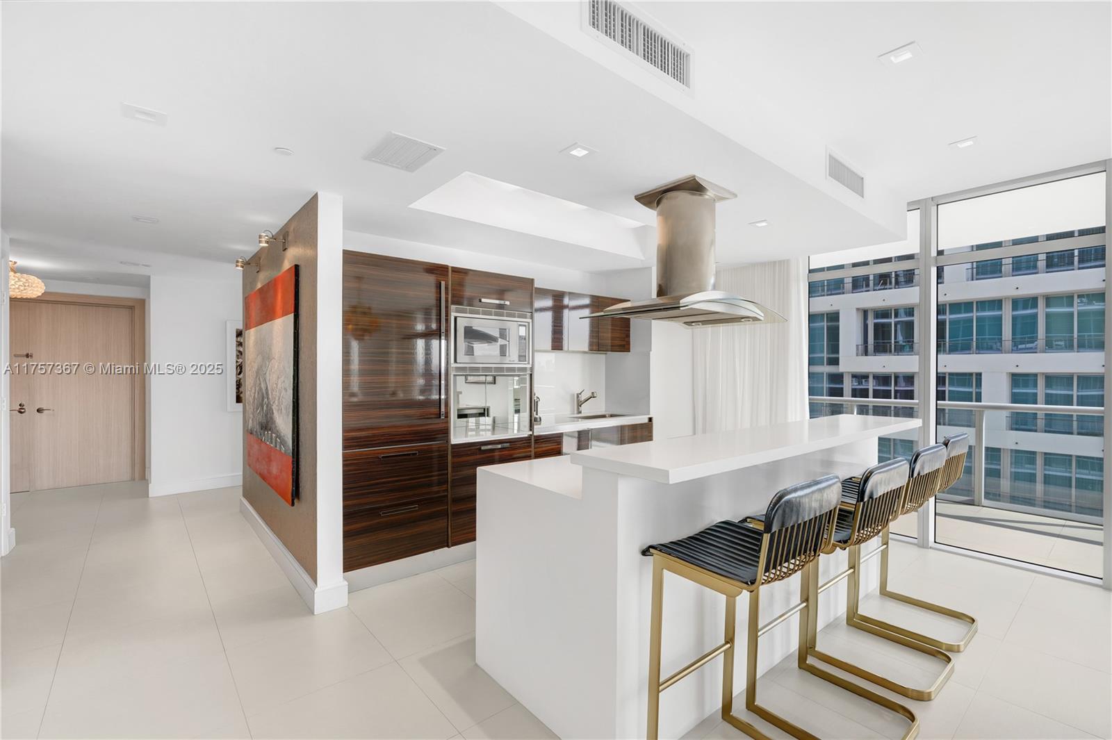 3737 Collins Ave #S-703, Miami Beach FL 33140
