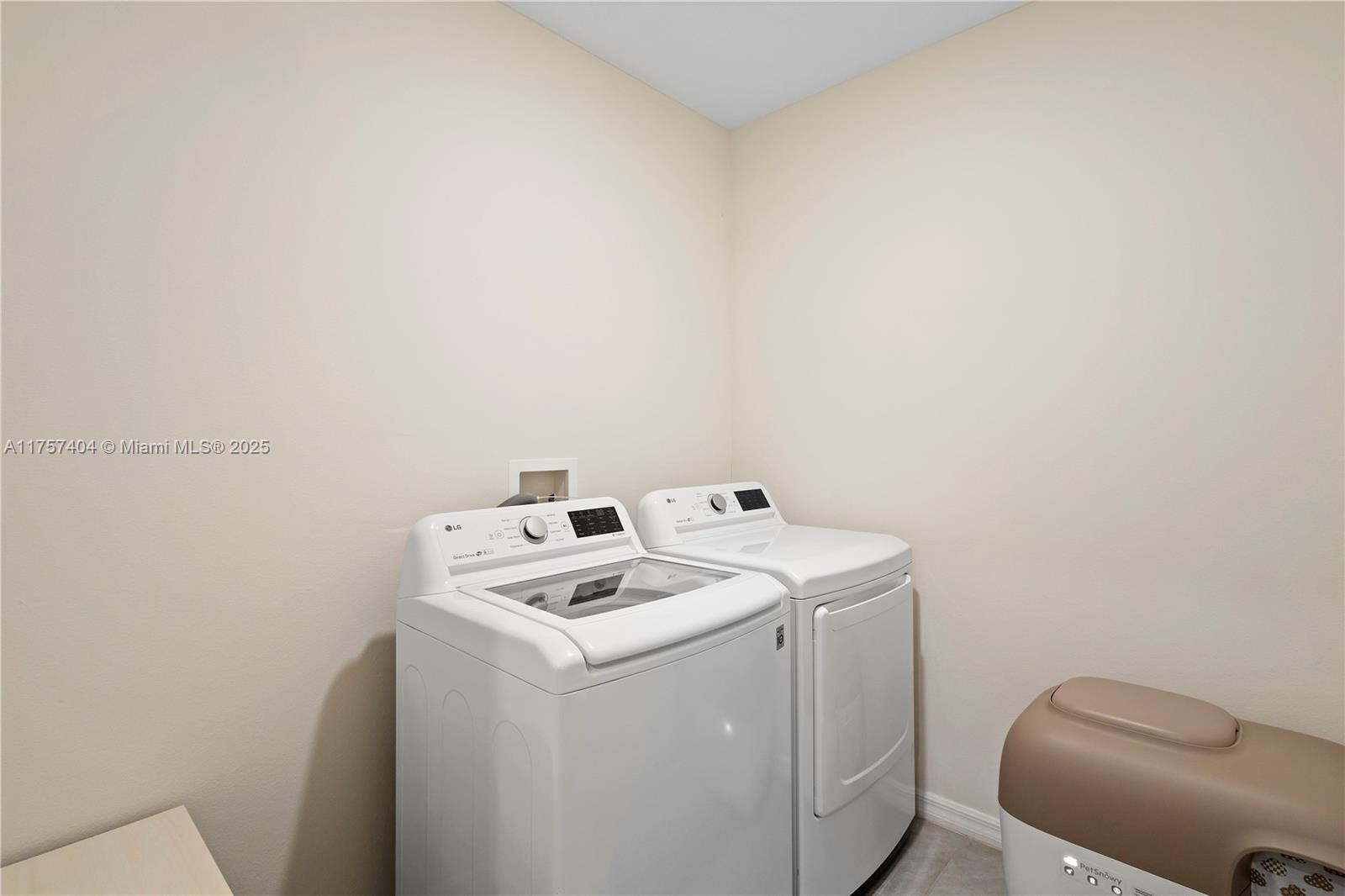 805 Baylor Dr, Deltona, Florida image 42