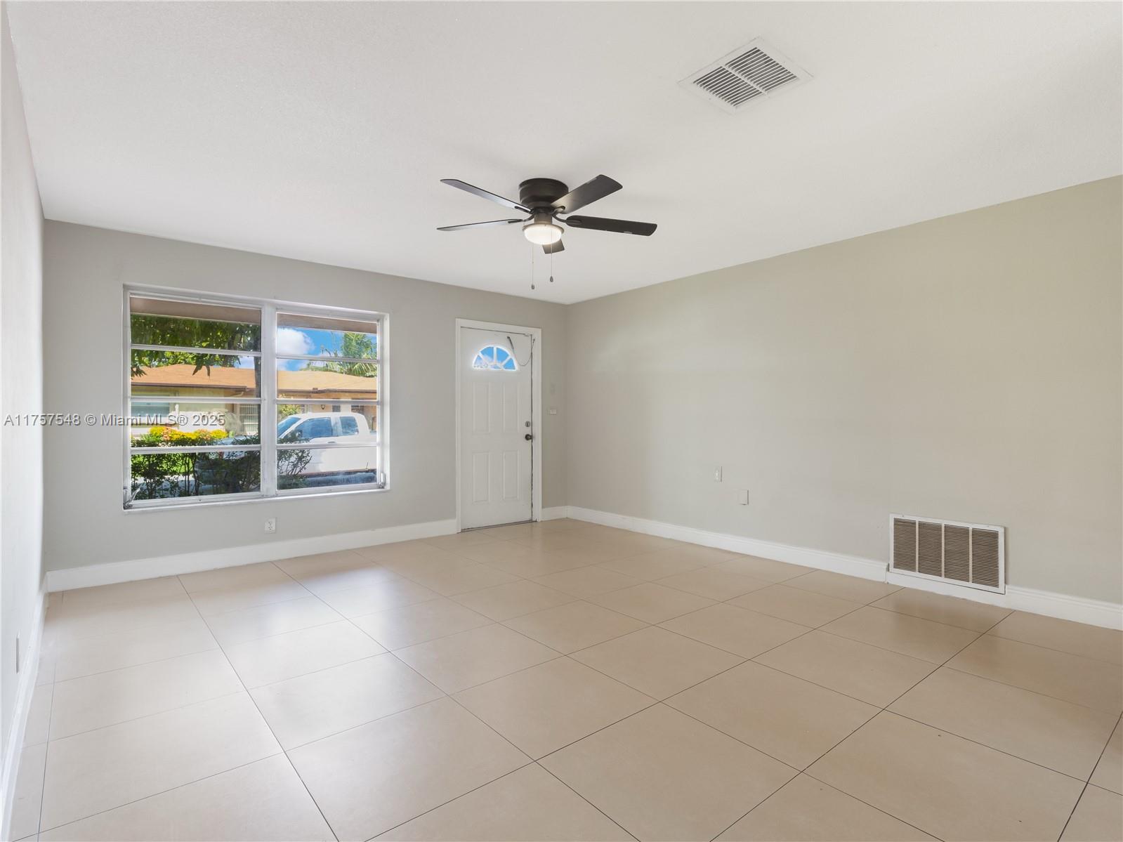 4938 NW 48th Ave, Tamarac, Florida image 24