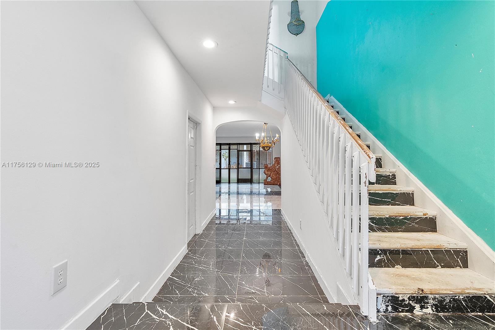 21375 Marina Cove Cir #14-A, Aventura, Florida image 6