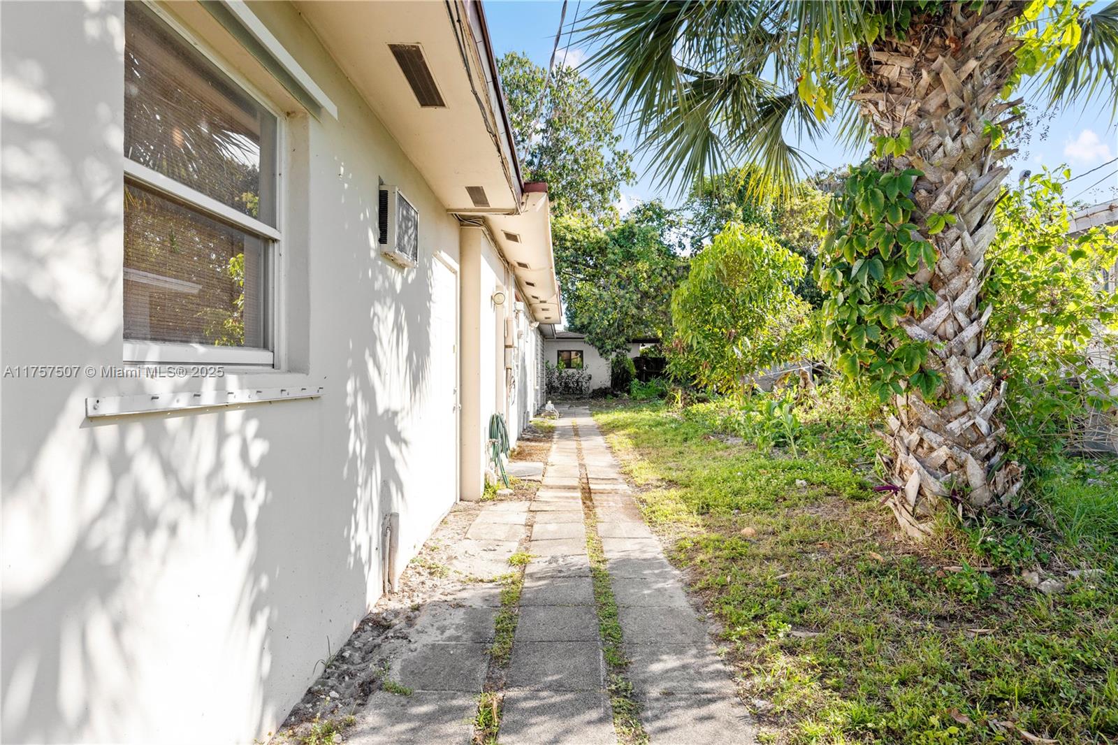 4200 NW 2nd St, Plantation, Florida image 3