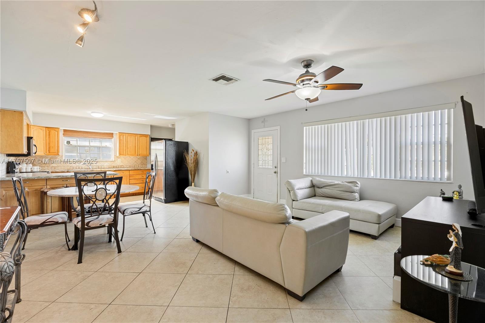 4200 NW 2nd St, Plantation, Florida image 6