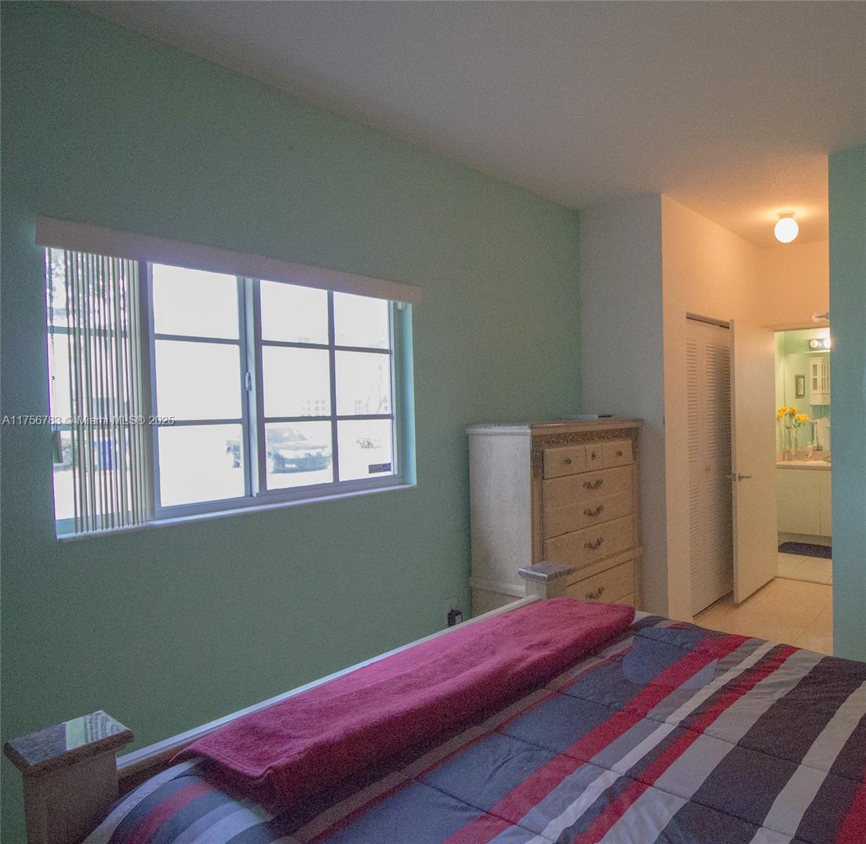Listing Photo 8