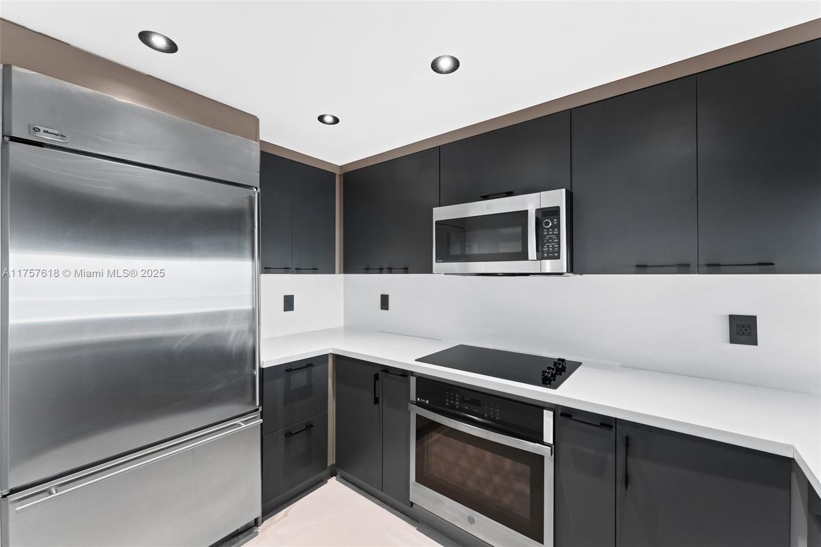 540 West Ave #2211, Miami Beach FL 33139