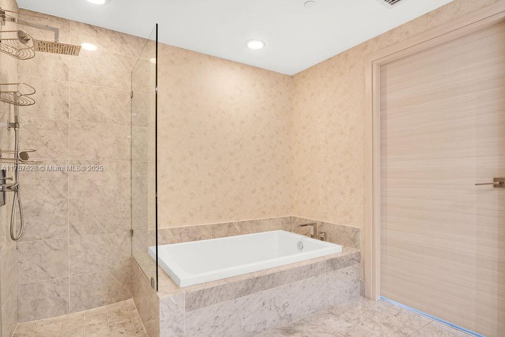 801 S Miami Ave #1805, Miami FL 33130