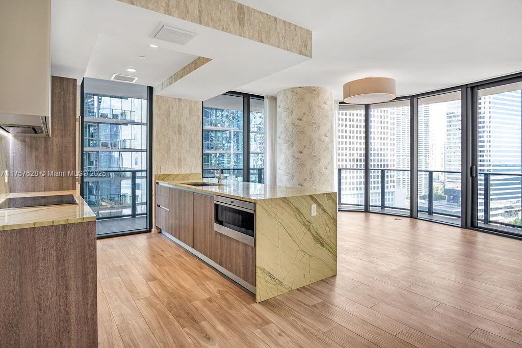 801 S Miami Ave #1805, Miami FL 33130