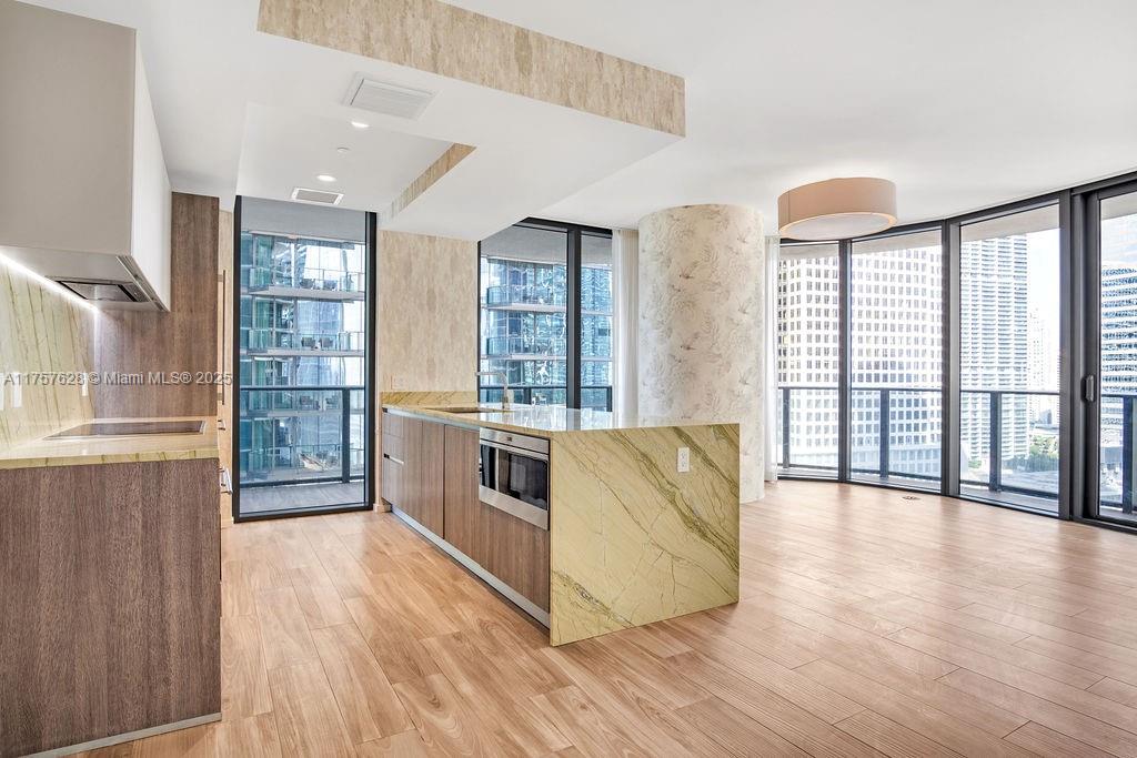 801 S Miami Ave #1805, Miami FL 33130