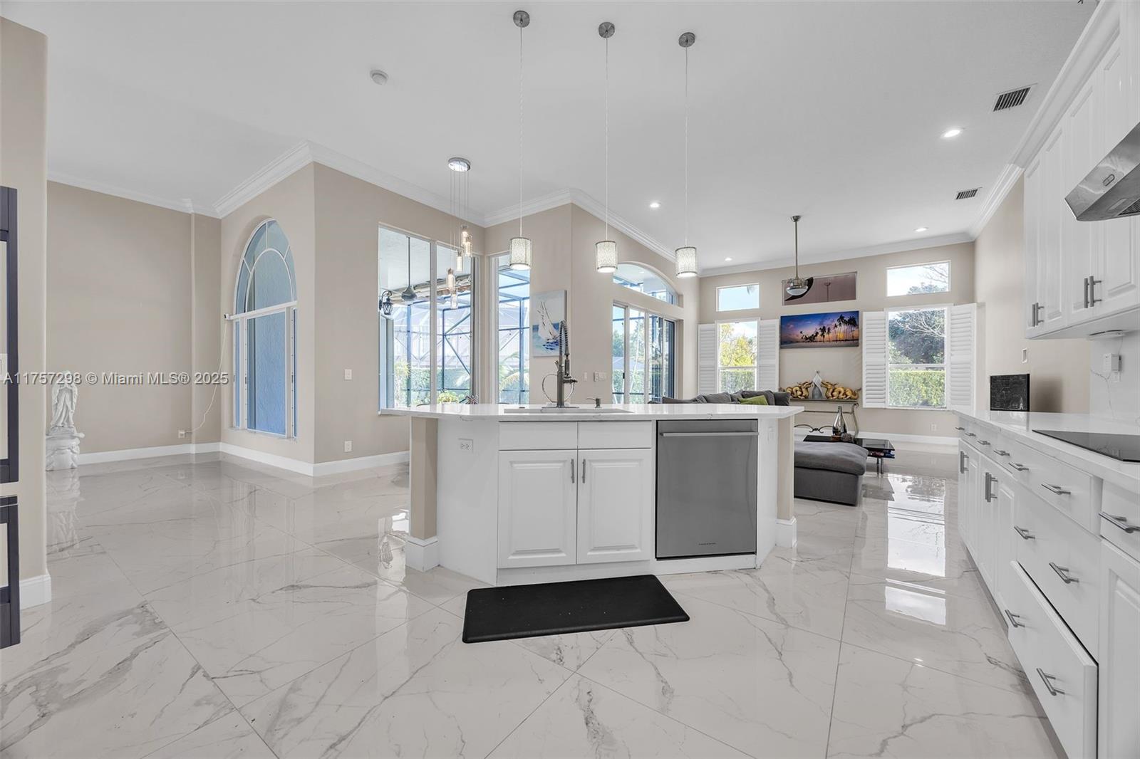 2974 W Fontana Ct, Royal Palm Beach, Florida image 11