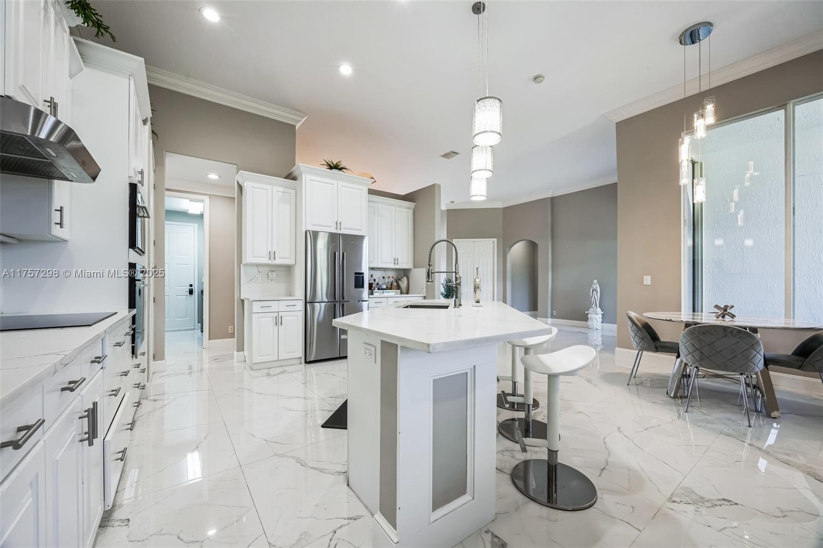 2974 W Fontana Ct, Royal Palm Beach, Florida image 9