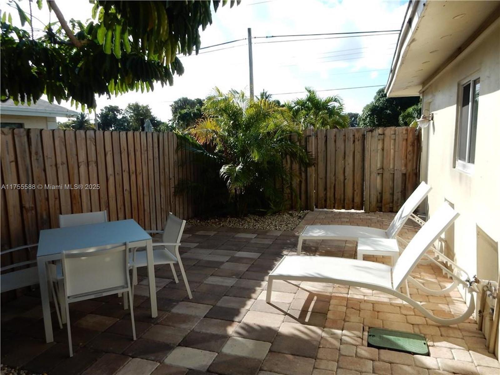 231 SW 15th St, Pompano Beach, Florida image 11