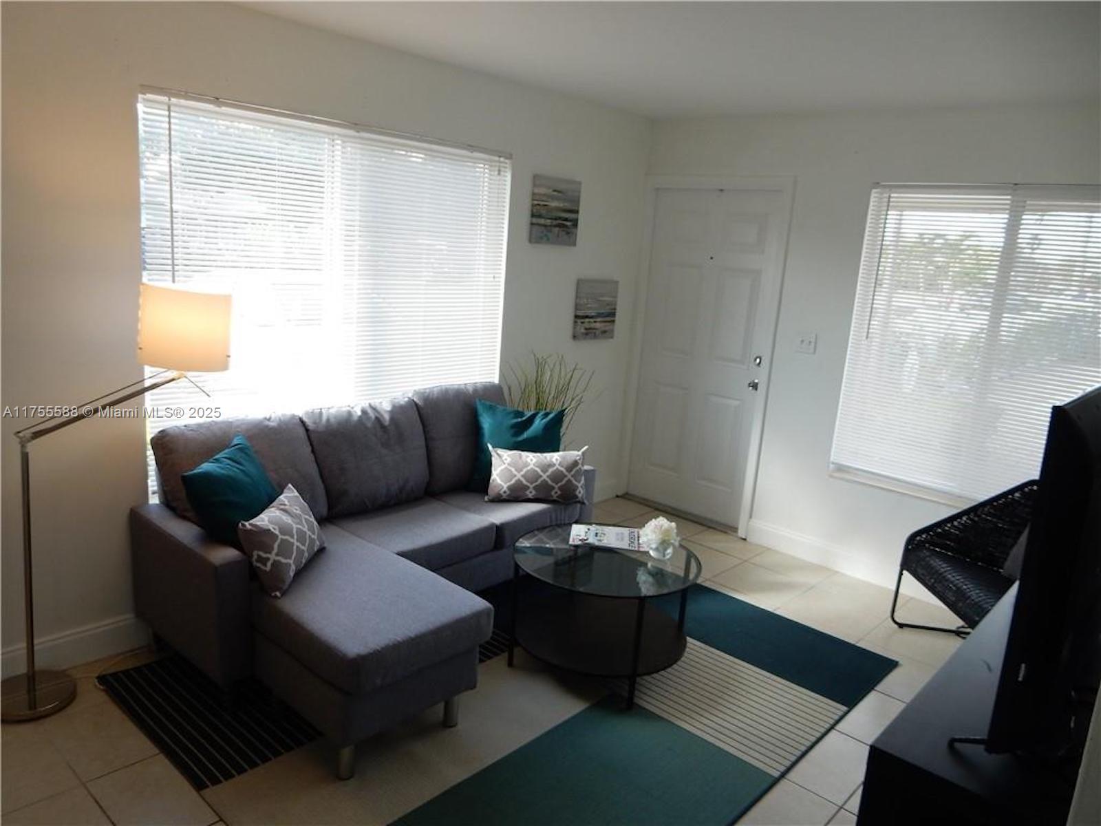 231 SW 15th St, Pompano Beach, Florida image 12