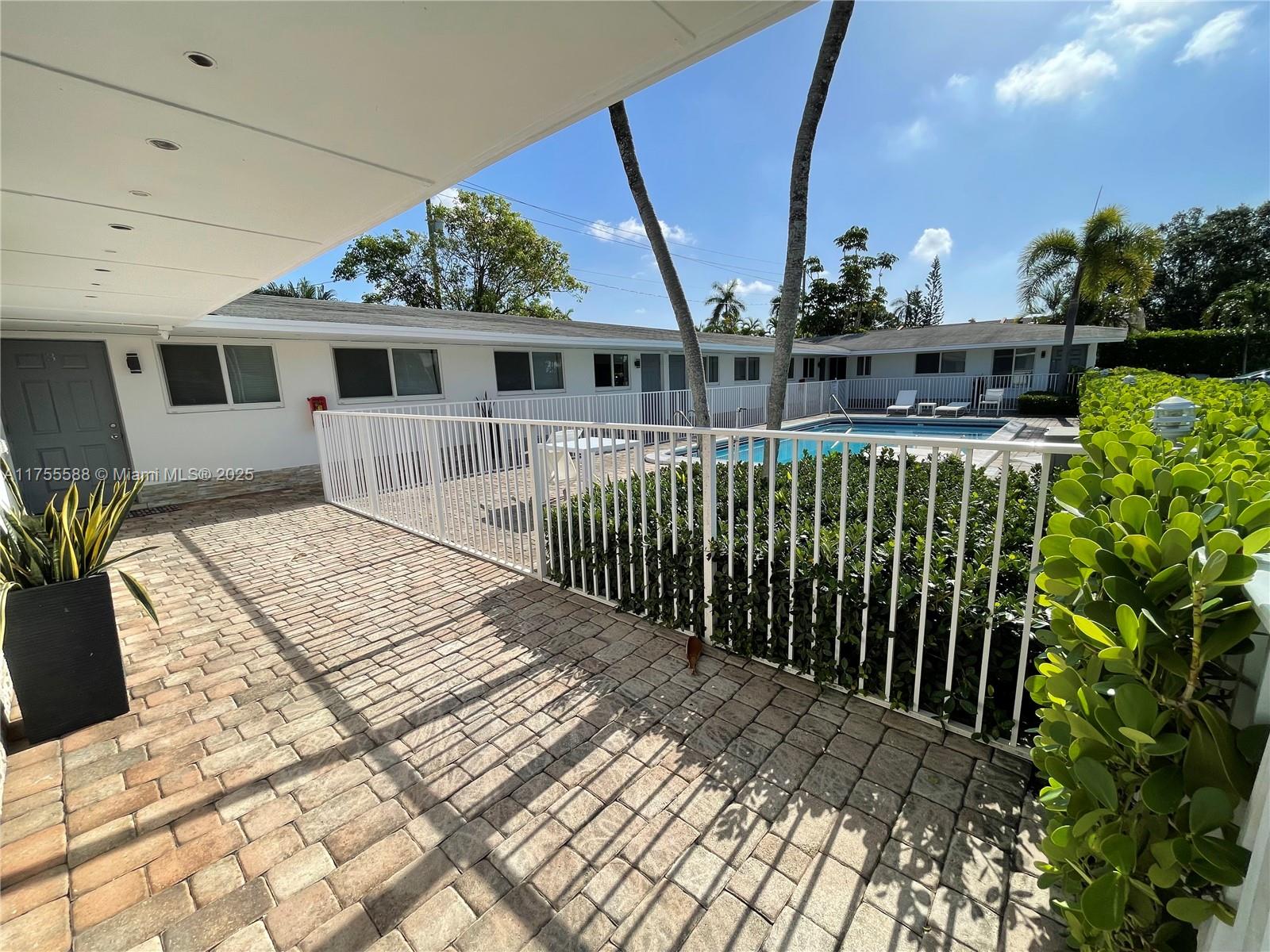 231 SW 15th St, Pompano Beach, Florida image 8