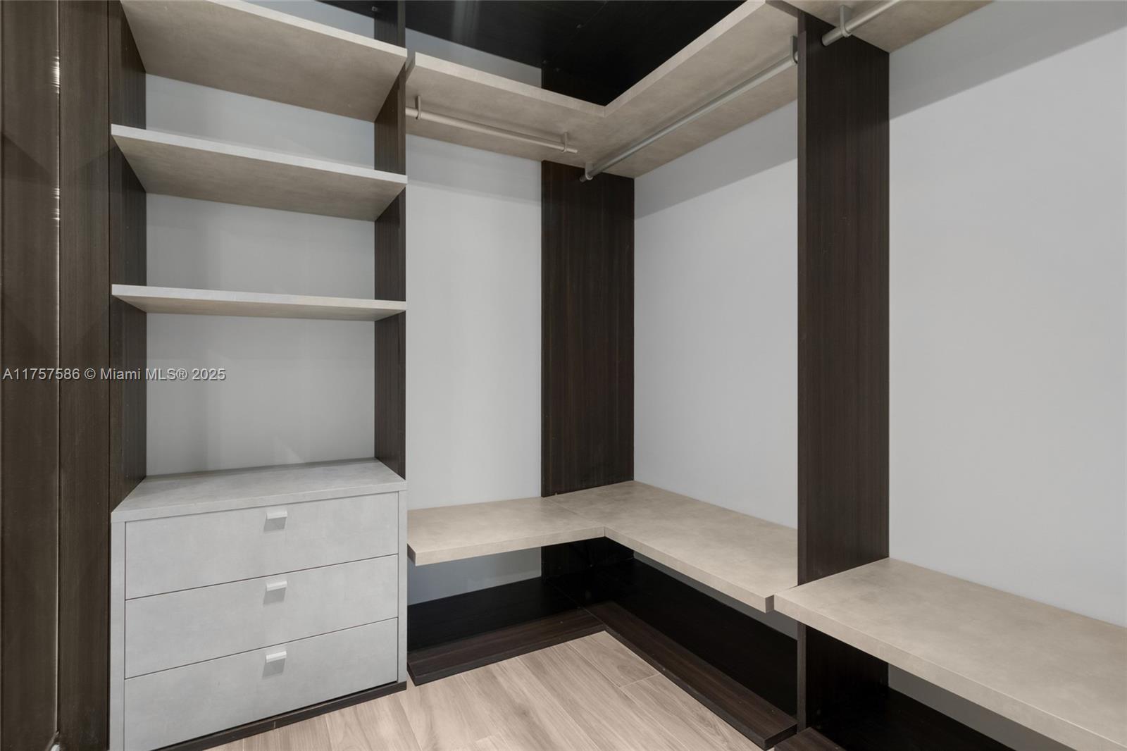 801 S Miami Ave #2508, Miami FL 33130