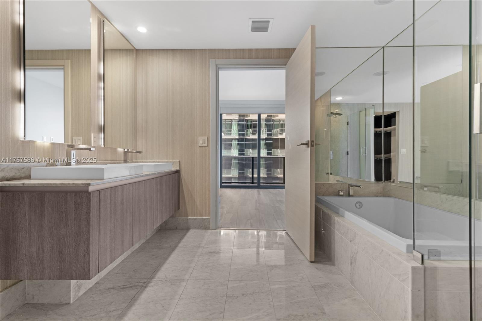 801 S Miami Ave #2508, Miami FL 33130