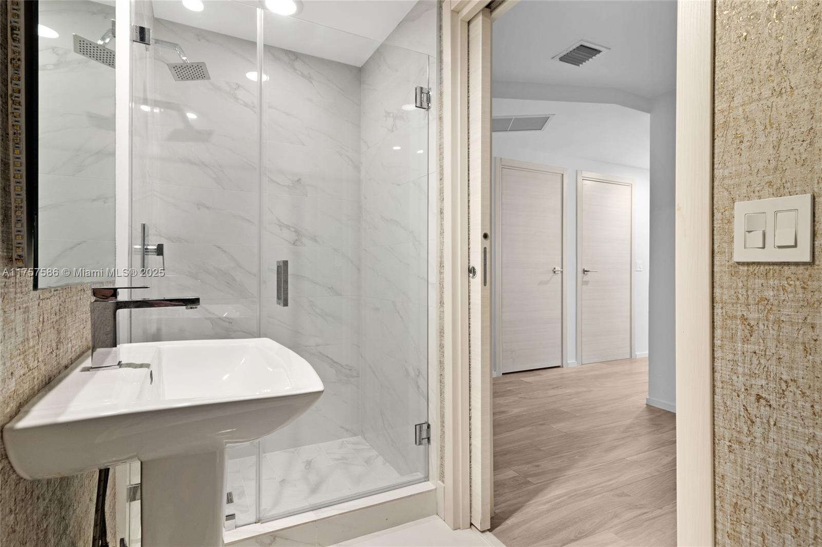 801 S Miami Ave #2508, Miami FL 33130