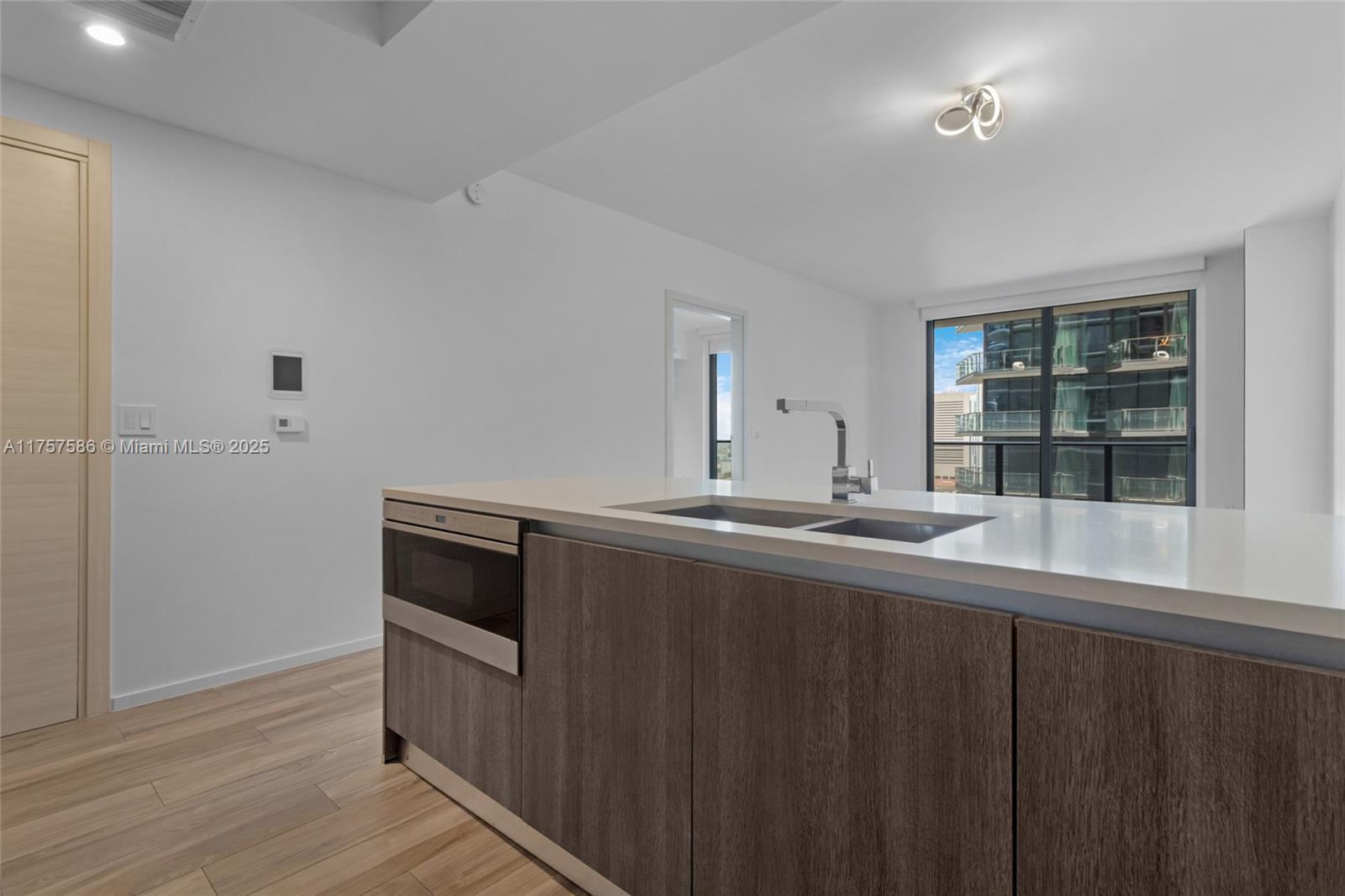 801 S Miami Ave #2508, Miami FL 33130