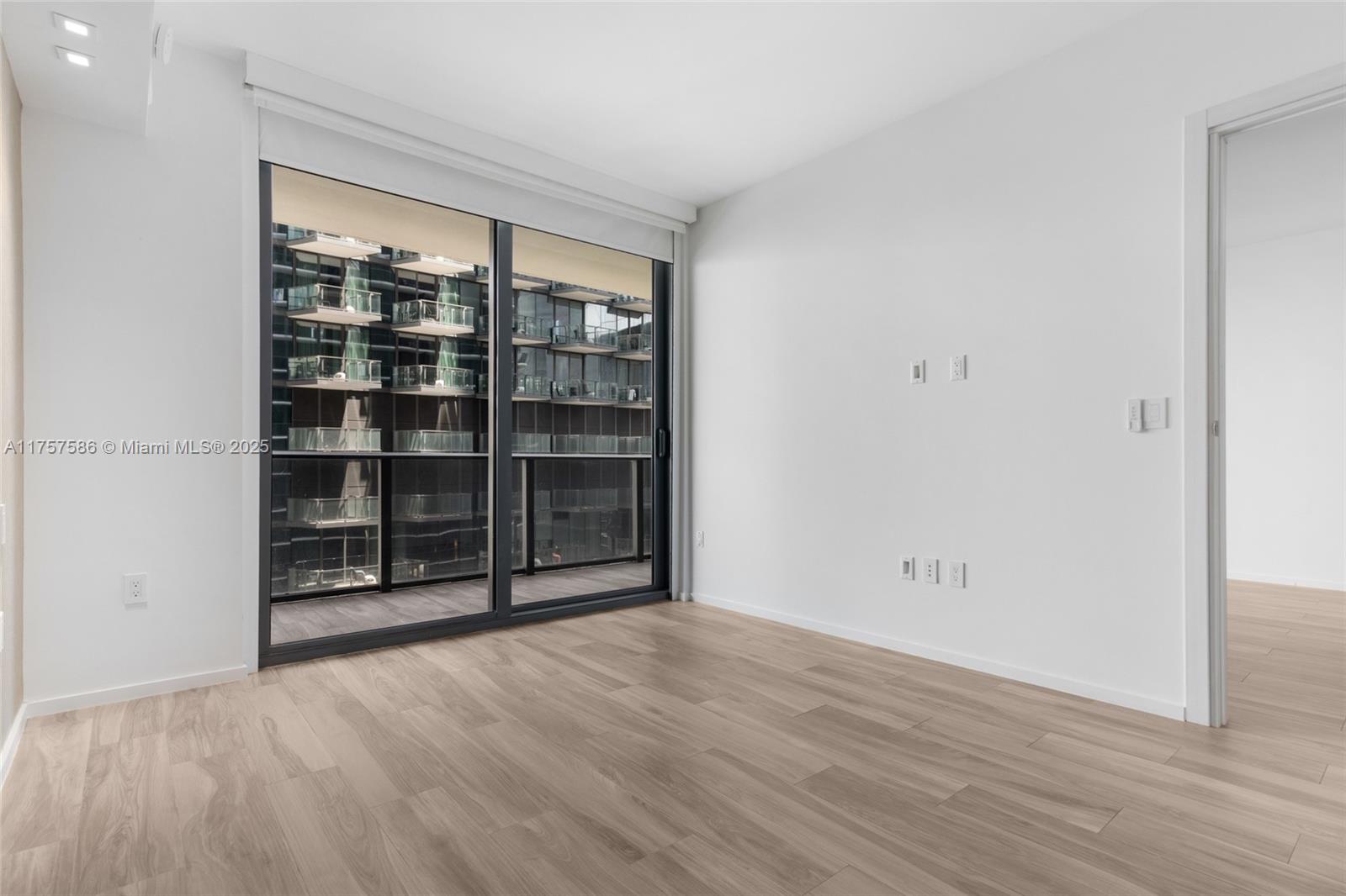 801 S Miami Ave #2508, Miami FL 33130