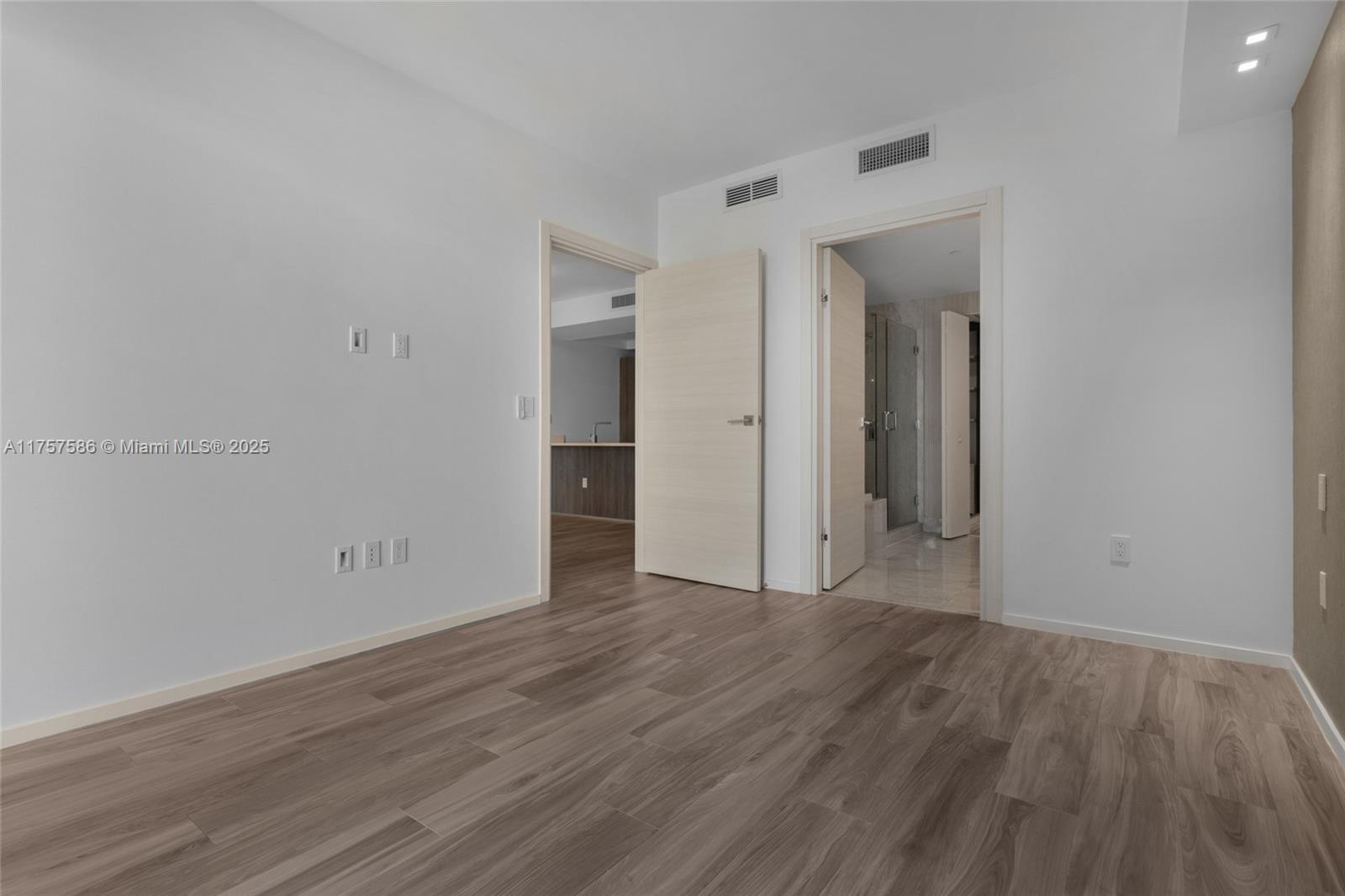 801 S Miami Ave #2508, Miami FL 33130