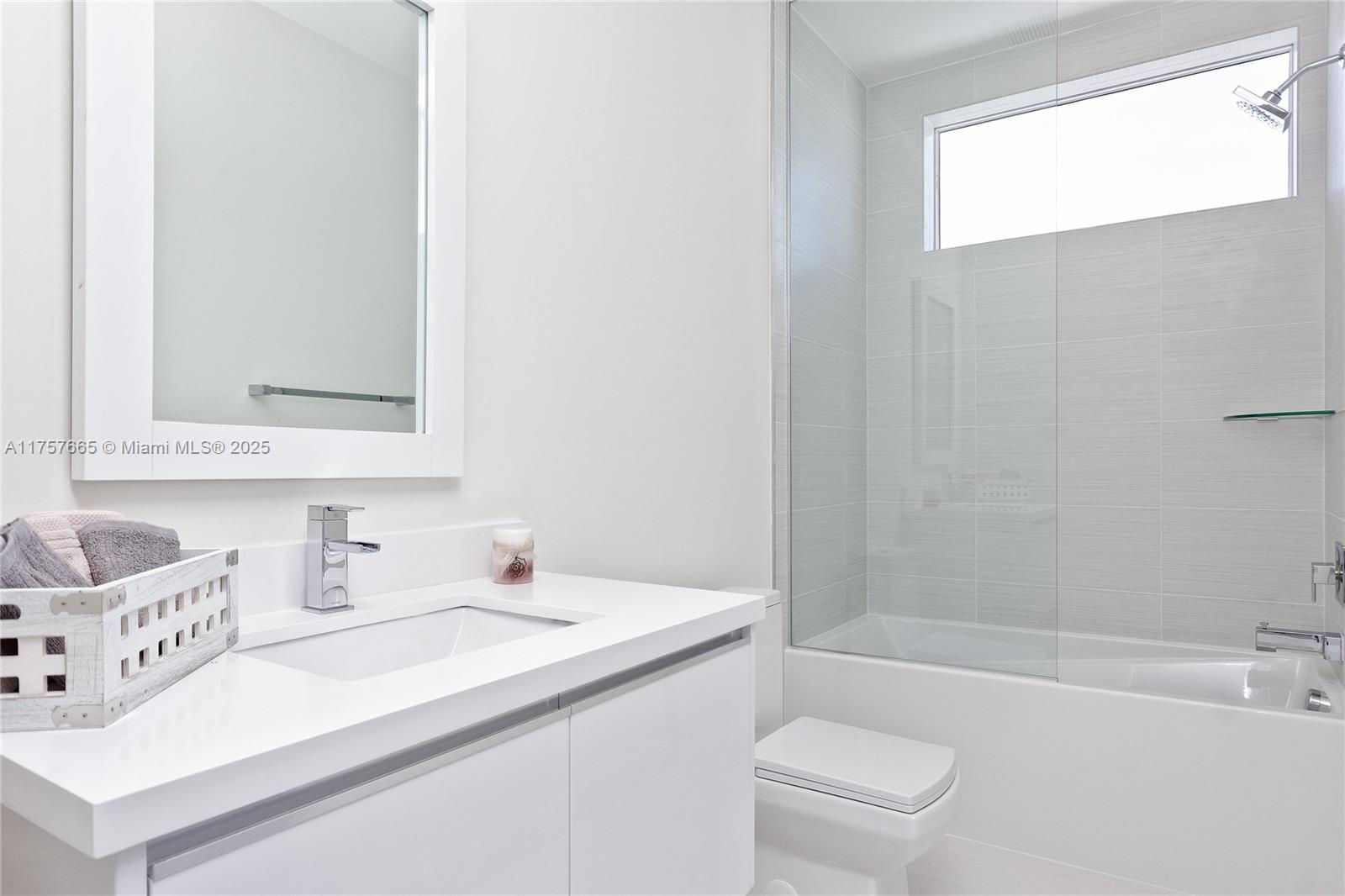 Residential, Doral, Florida image 12
