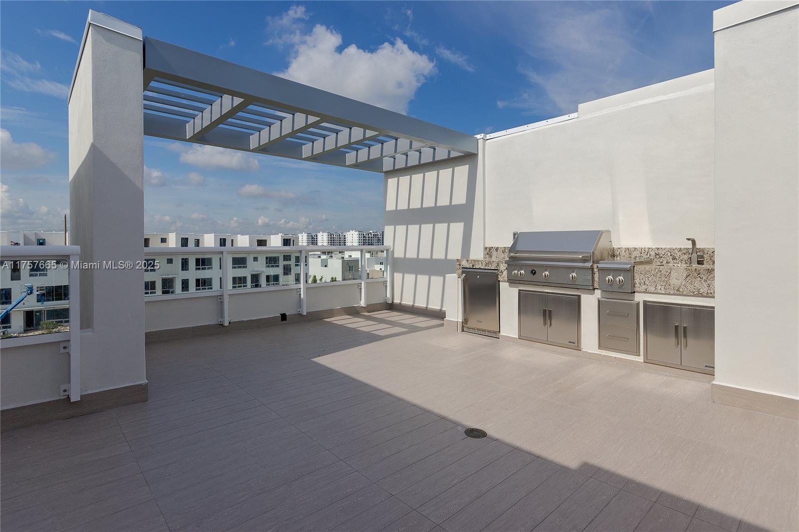 Residential, Doral, Florida image 18