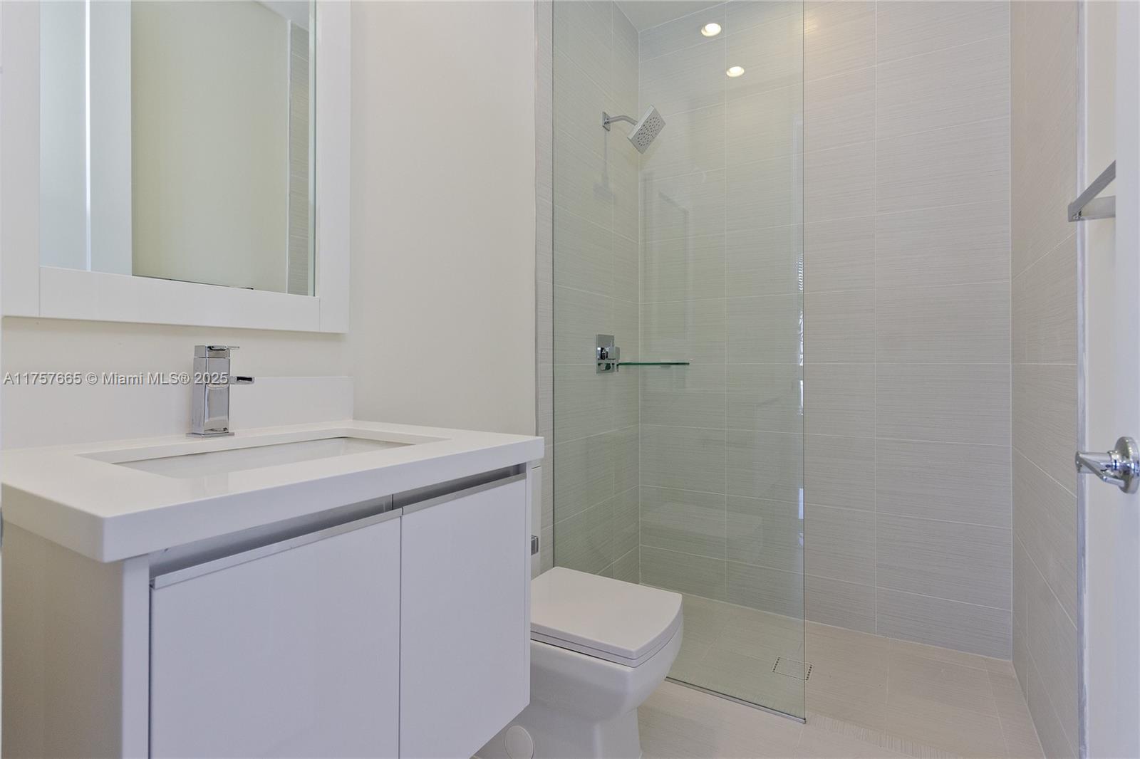 Residential, Doral, Florida image 4