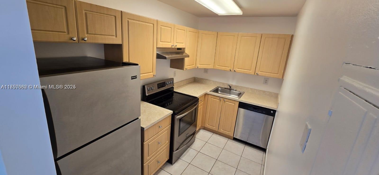 405 S Pine Island Rd #202D, Plantation, Florida image 2