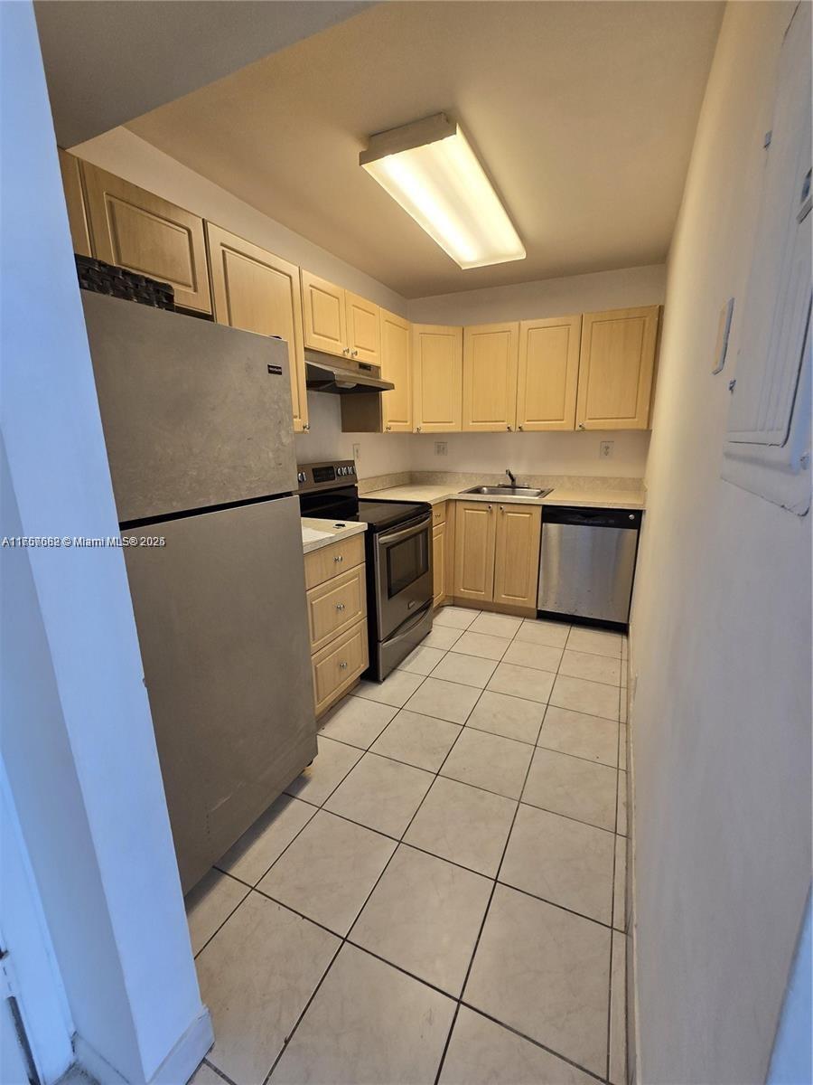405 S Pine Island Rd #202D, Plantation, Florida image 3