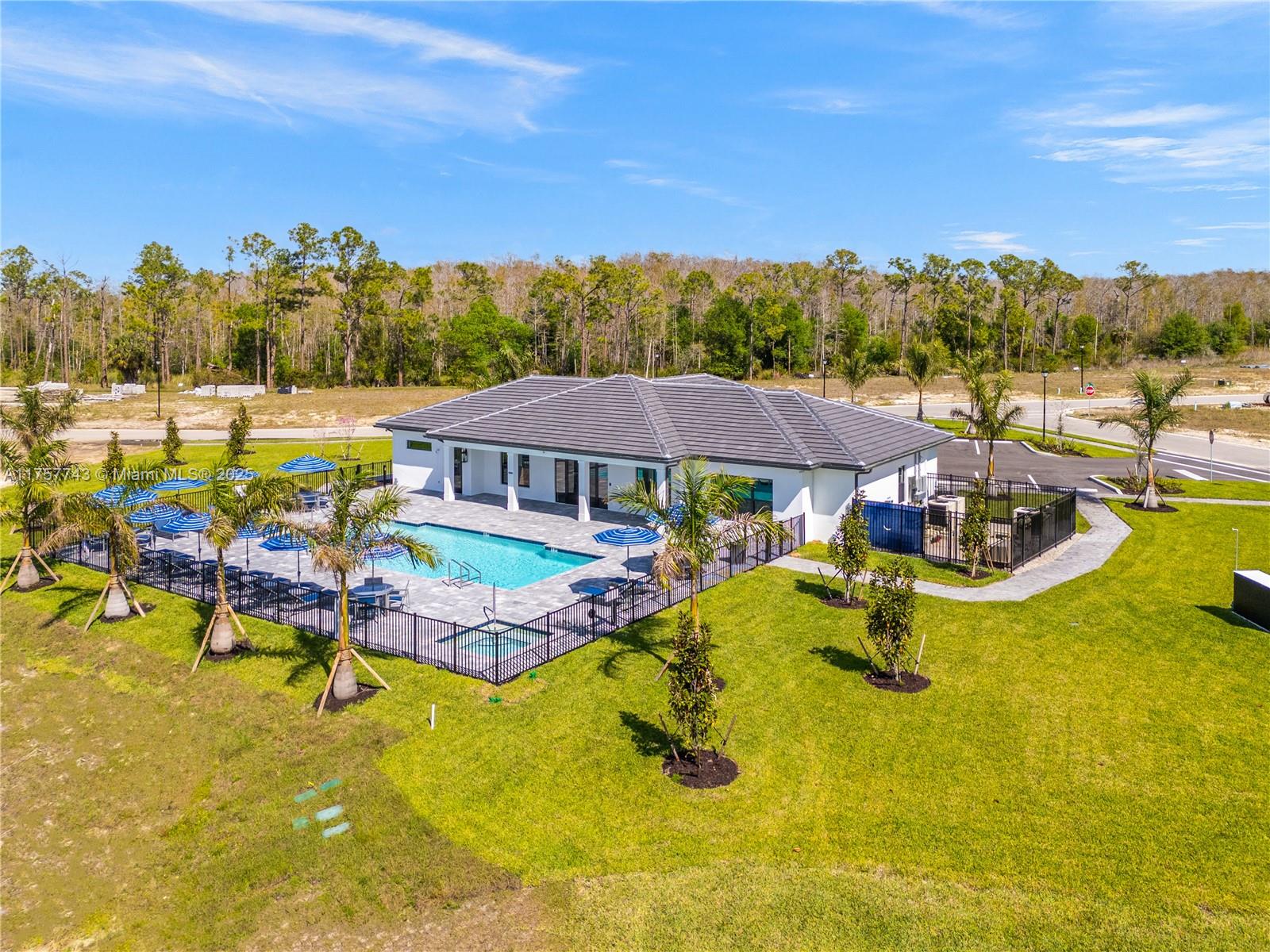 10925 Preachers Cove Ln, Fort Myers, Florida image 1