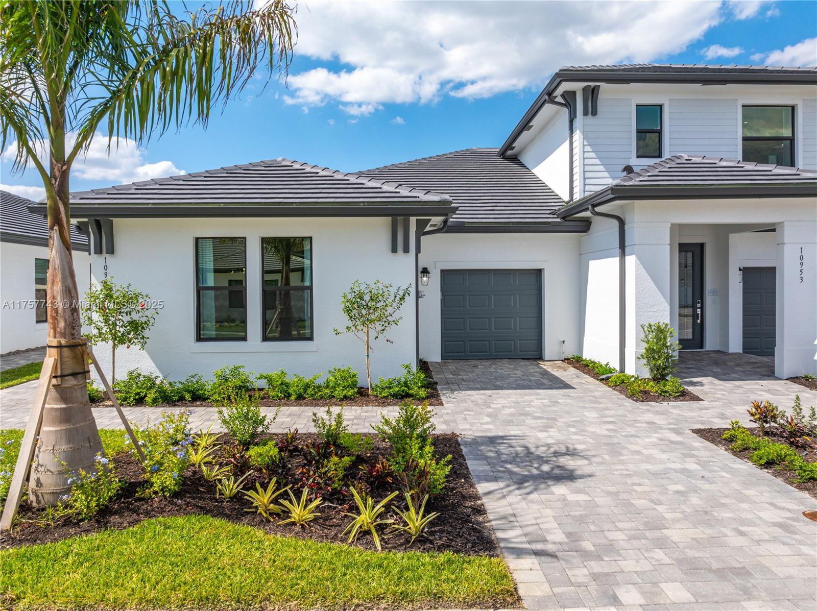 10925 Preachers Cove Ln, Fort Myers, Florida image 9