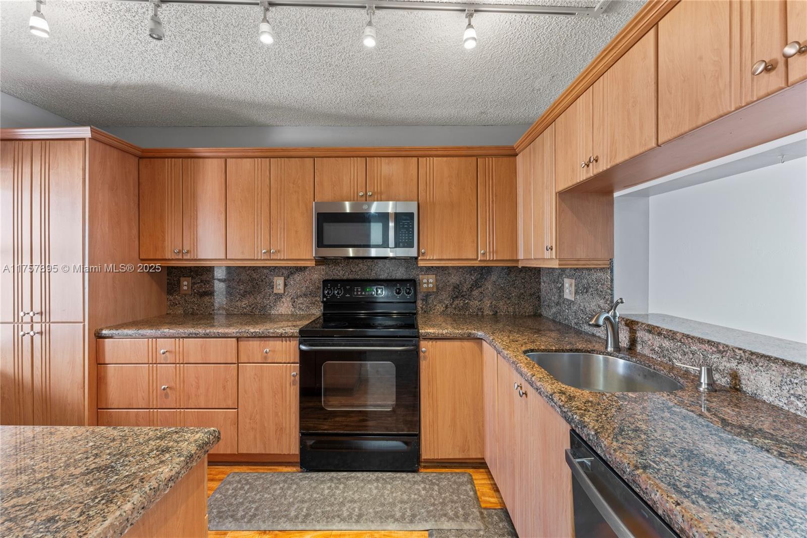 11344 Taft St #11344, Pembroke Pines, Florida image 5