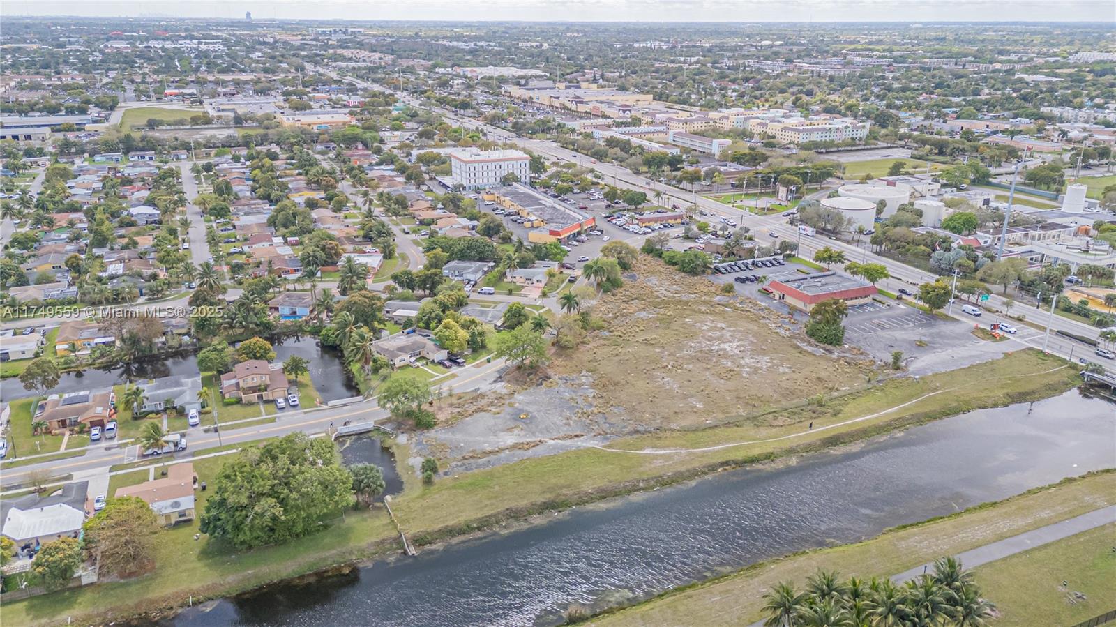 3900 NW 37th St, Lauderdale Lakes, Florida image 1