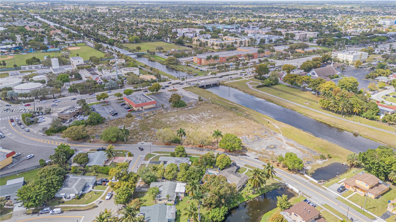 3900 NW 37th St, Lauderdale Lakes, Florida image 4
