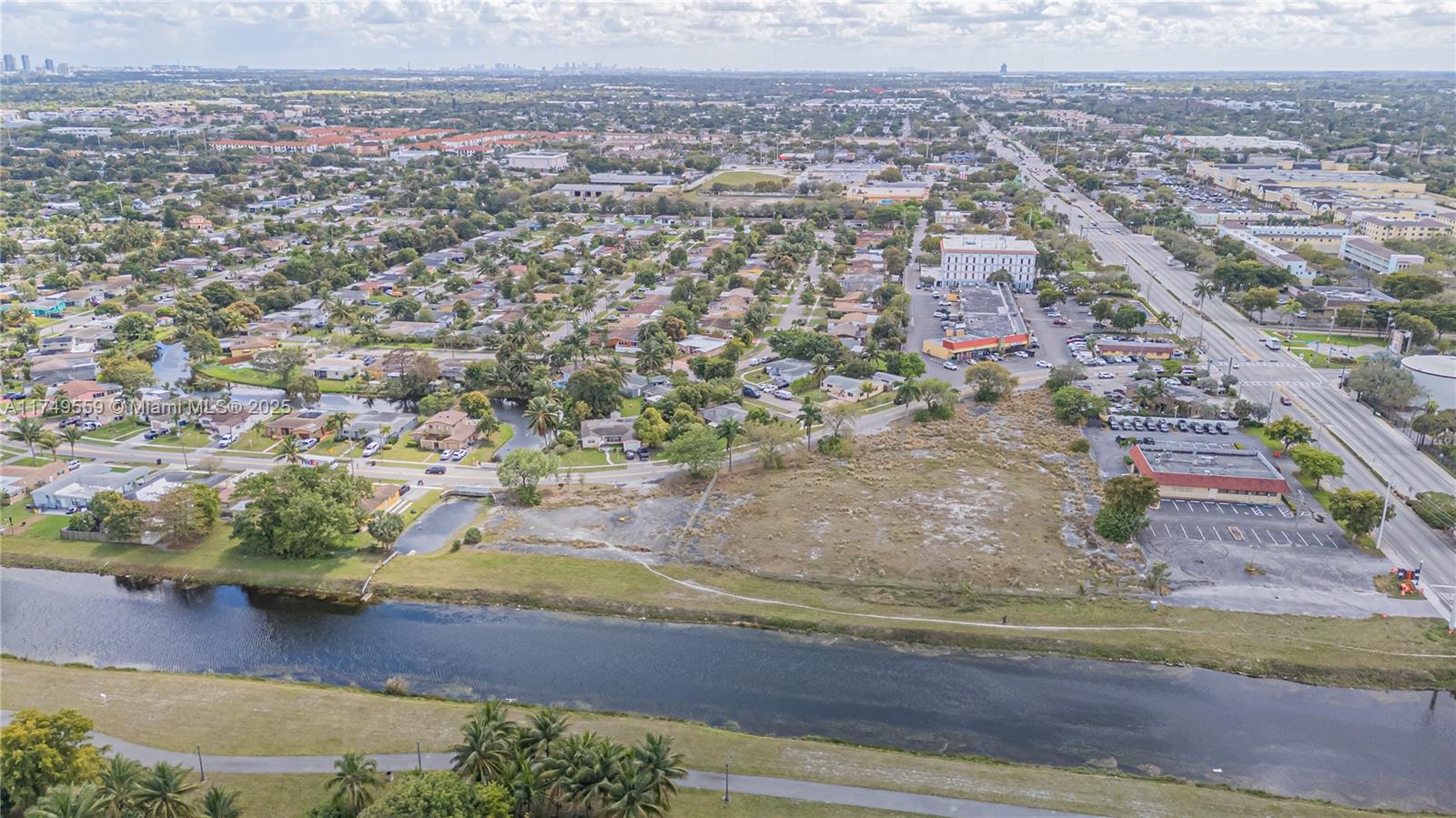 3900 NW 37th St, Lauderdale Lakes, Florida image 8
