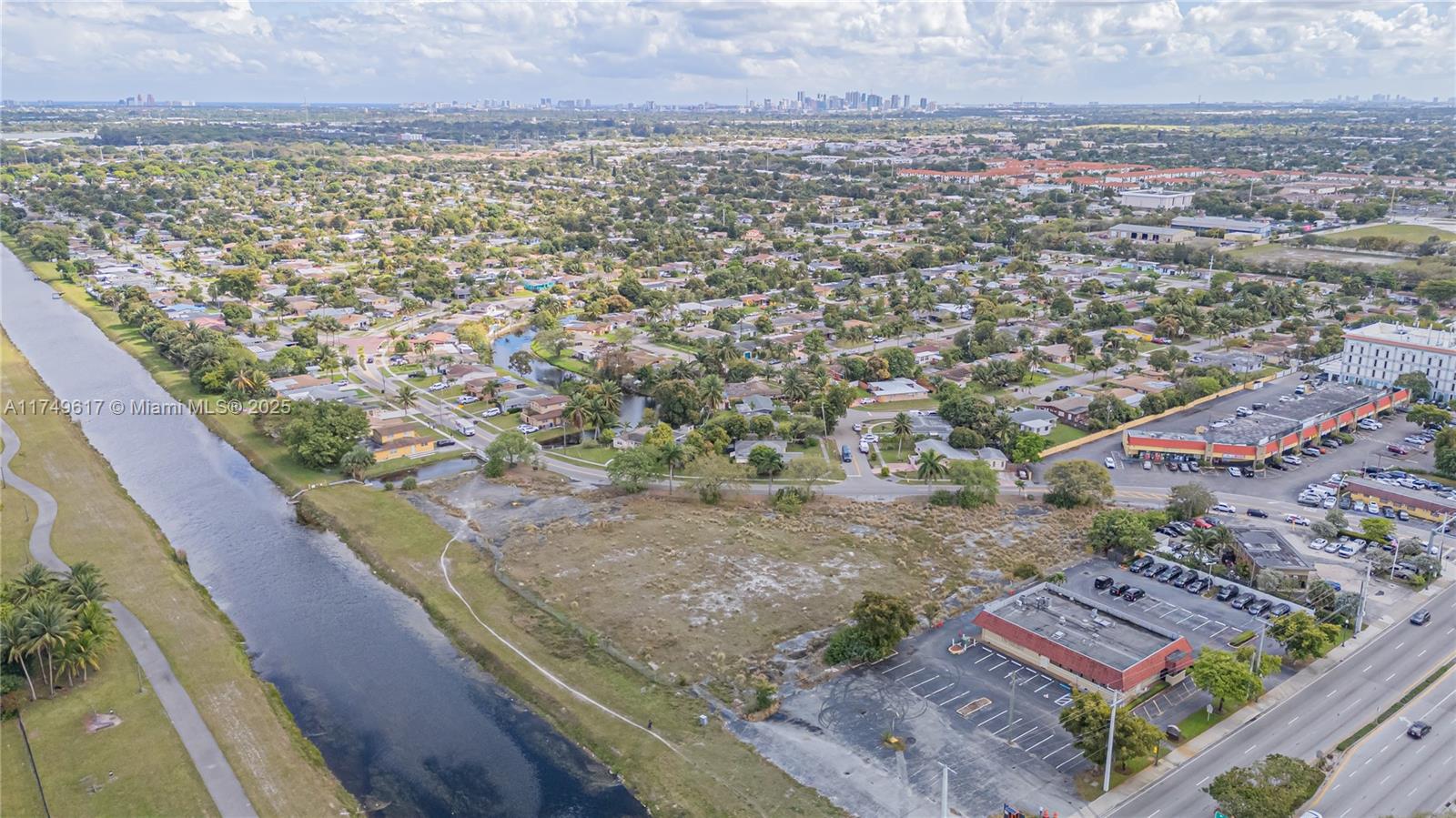 3900 NW 37th St, Lauderdale Lakes, Florida image 11