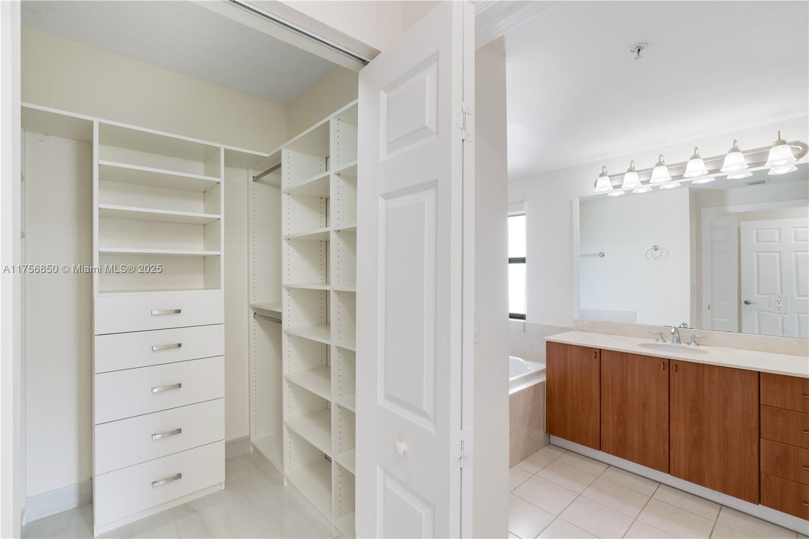 888 S Douglas Rd #404, Coral Gables, Florida image 8