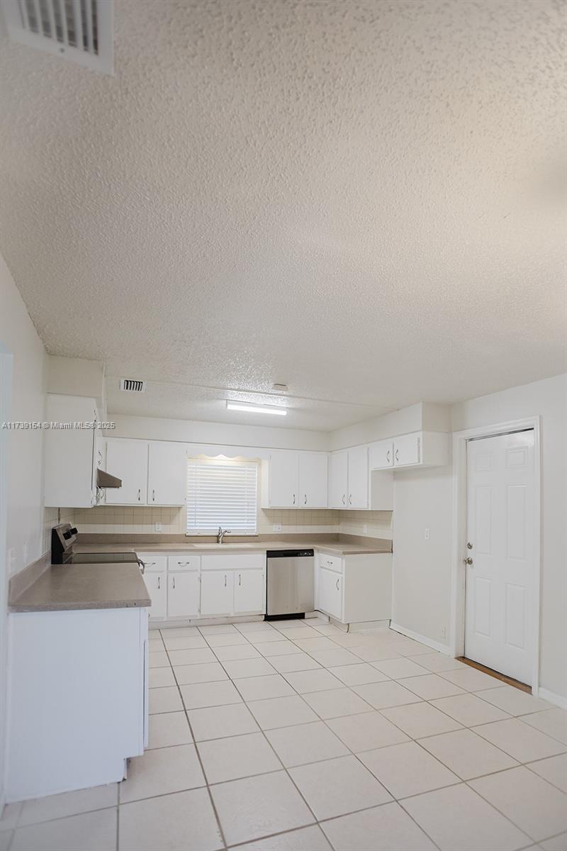 5800 Paleo Pines Cir, Fort Pierce, Florida image 4