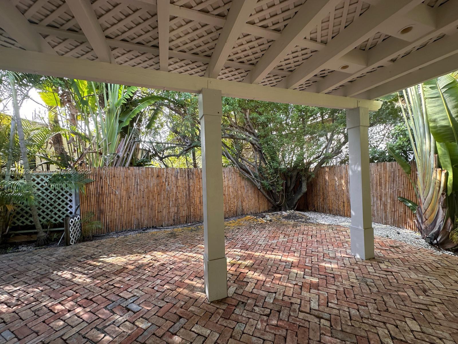 Listing Photo 16