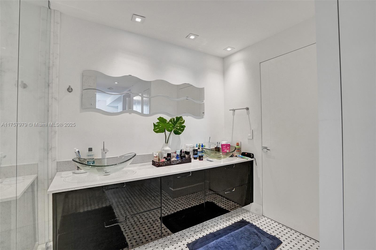 901 Brickell Key Blvd #1505, Miami FL 33131