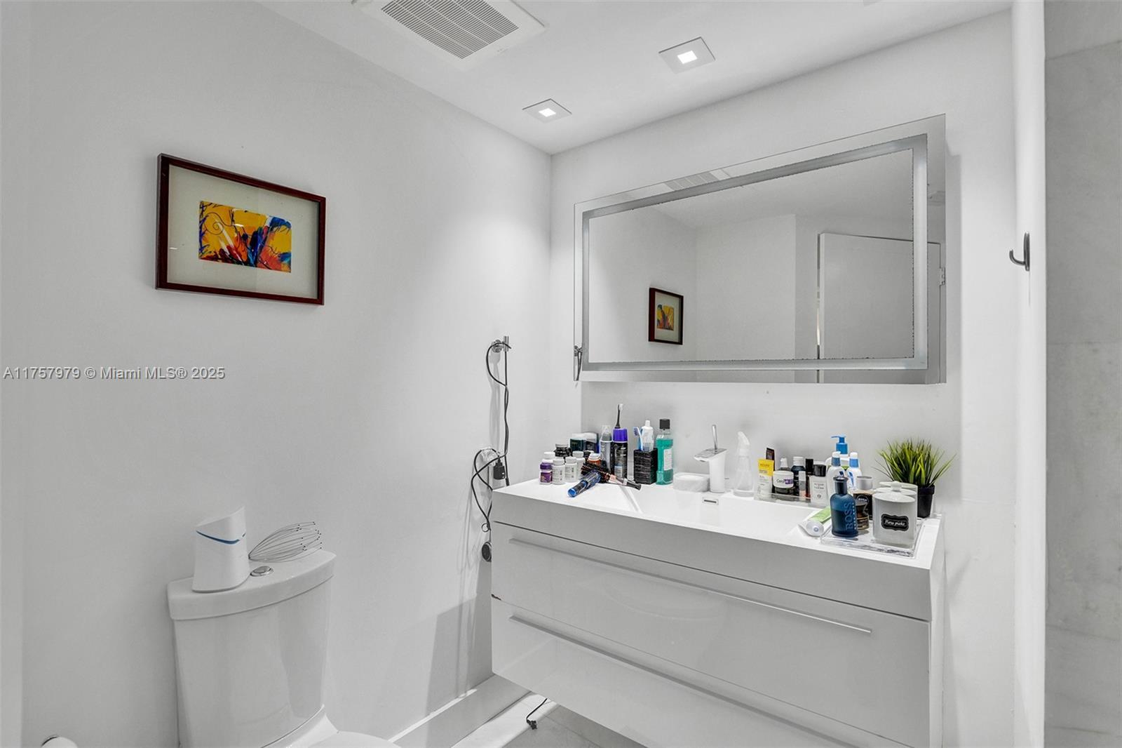 901 Brickell Key Blvd #1505, Miami FL 33131
