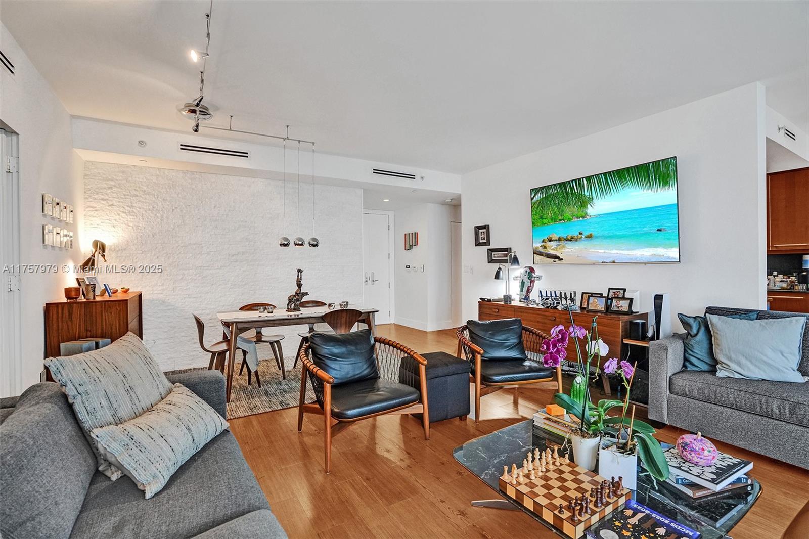 901 Brickell Key Blvd #1505, Miami FL 33131